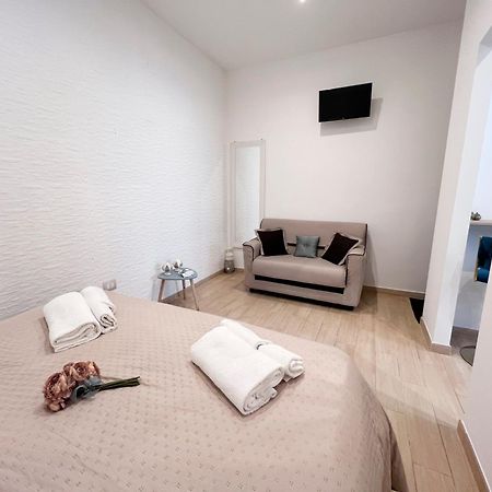 Nonna Tetta Chic Station & Center Walkable Appartement Monopoli Buitenkant foto
